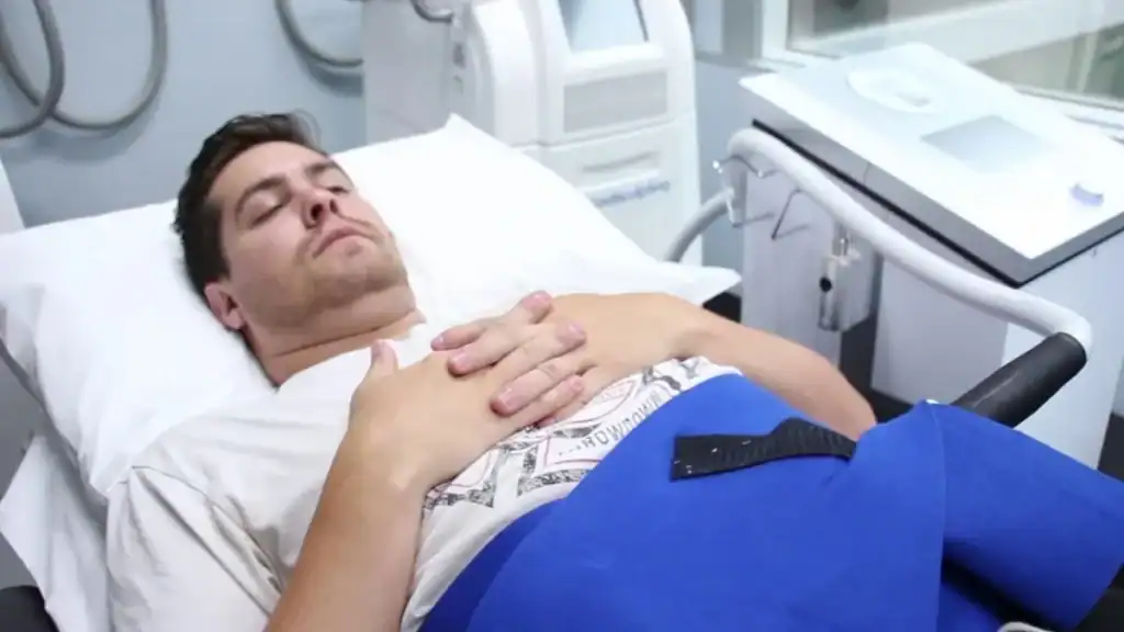 Transforming Bodies: Celebrity Success Stories and the Truth Behind Body Contouring 2 Image of male having body contouring Horley treatment